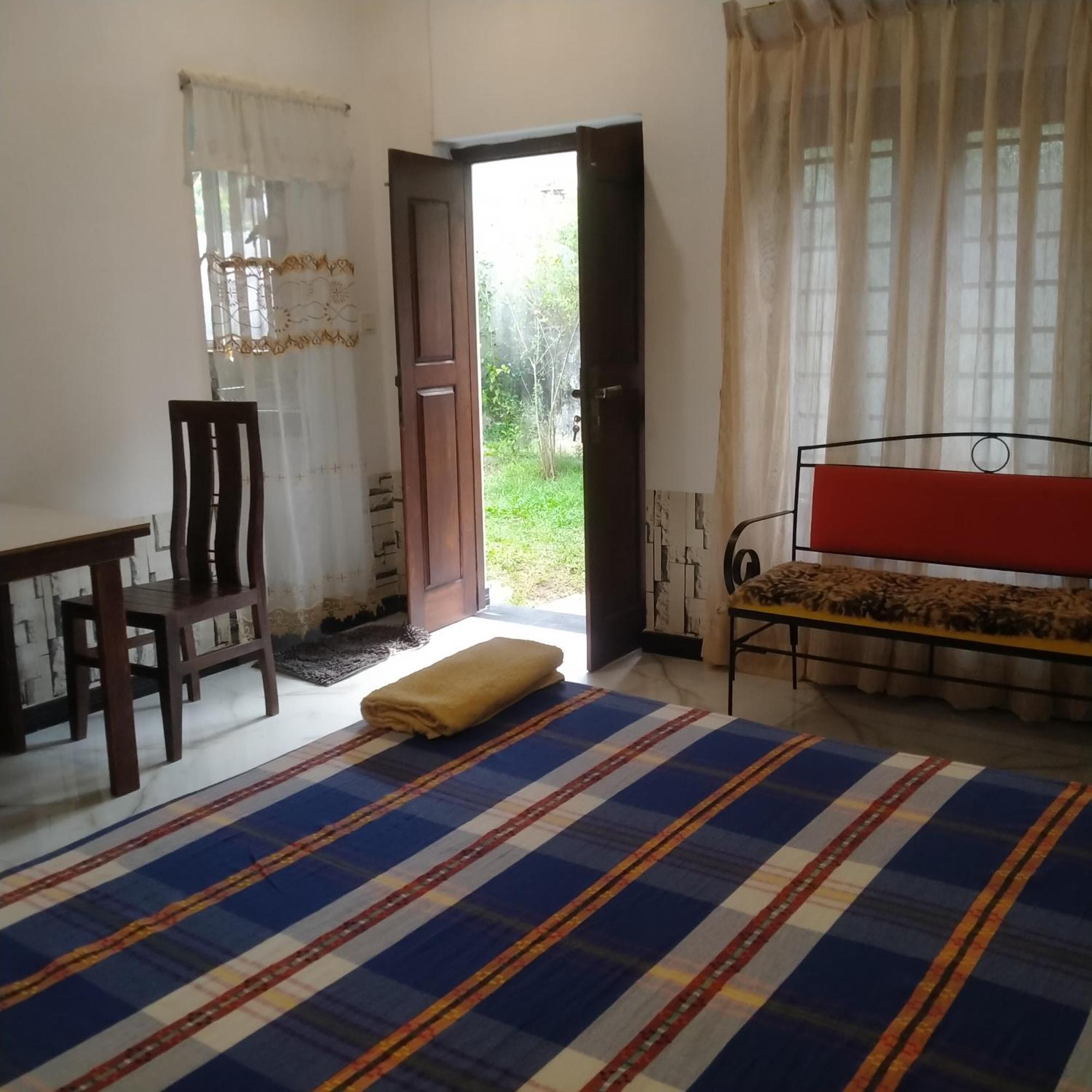 Living Home Negombo Chambre photo