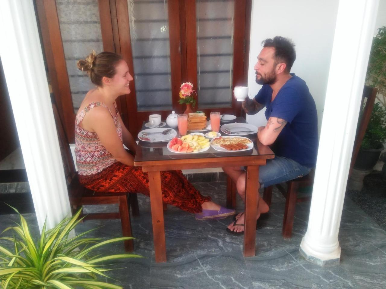 Living Home Negombo Extérieur photo