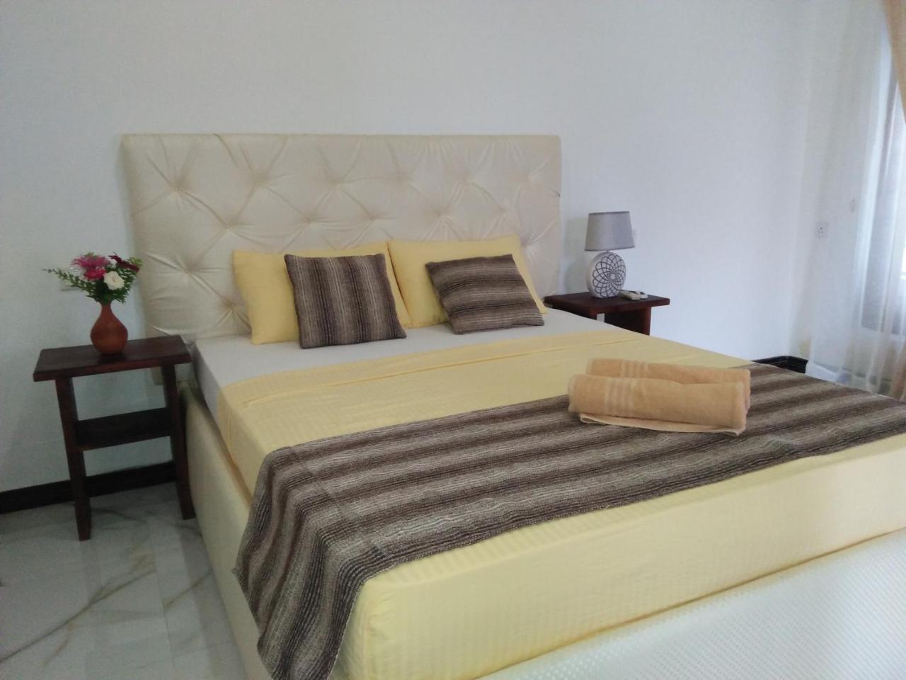 Living Home Negombo Extérieur photo