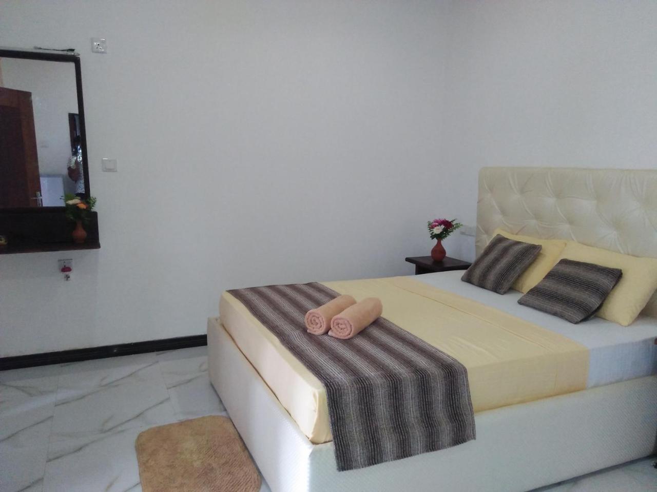 Living Home Negombo Extérieur photo